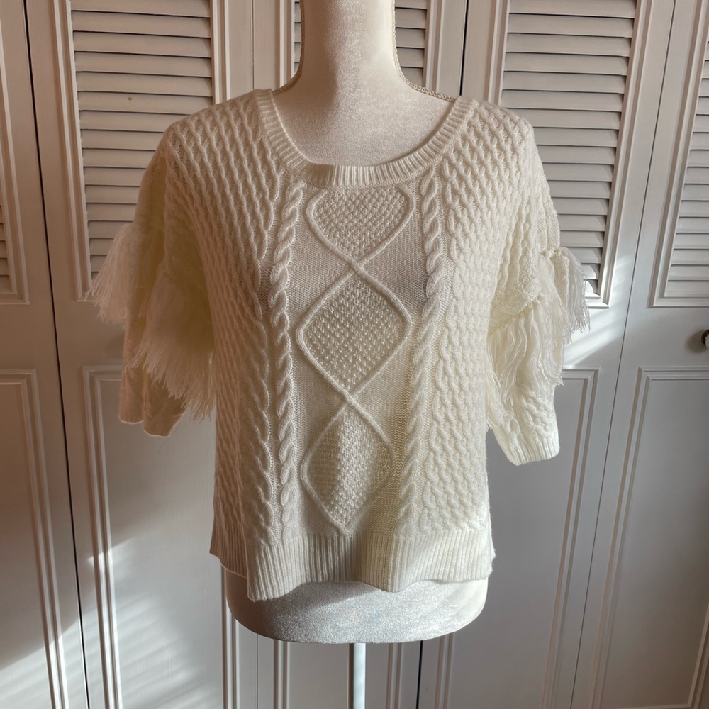 BB Dakota Sweater Tee